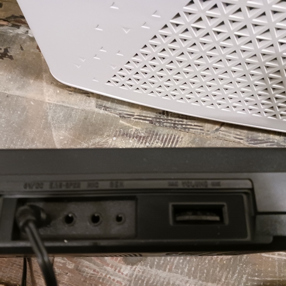 General Electric (GE) Cassette Player/Recorder - Picture 9 of 12